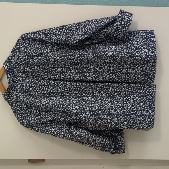 Cali Girls Athleasure Casual Work Novelty Print Shirt with Yellow Accent XL - Picture 5 of 6